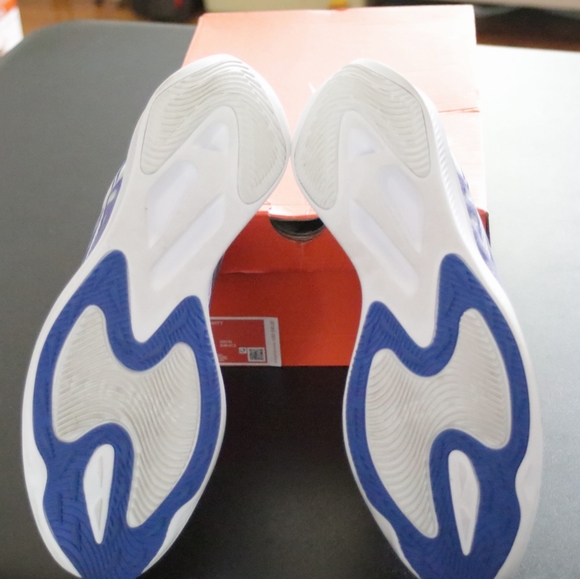 Nike Zoom Gravity - Picture 5 of 6